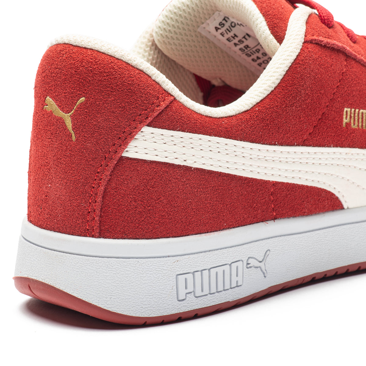 Puma top leader buck